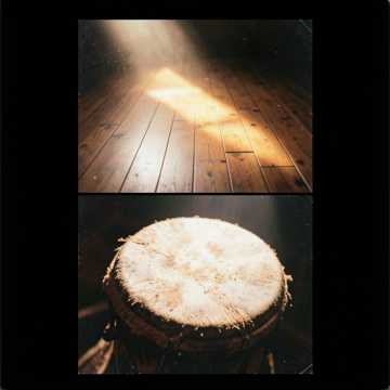 HAUSA AFROBEAT + KIDAN DANDALI MAI ƘARFI 🔥🥁
High-energy Hausa praise song, powerful traditional drums, kalangu, dundun, darbuka, deep punchy bass, lively keyboard, rhythmic electric guitar, strong male lead vocal, energetic backing vocals, catchy call-and-response chorus, joyful family celebration, danceable groove, emotional but powerful delivery, big drum fills, crowd chants, dramatic build-ups and a powerful final climax.
BPM: 112–118
Yanayi: Farin ciki, yabo, shagali da kuzari sosai.
Amshi: “Mu’allim! Muhseen! ’Ya’yan Aminu!” — a maimaita shi da ƙarfi tare da amsar jama’a.
Karshe: Kalangu + manyan ganguna + bass su tashi sosai, jama’a su shiga da amshi. 🔥🎶
